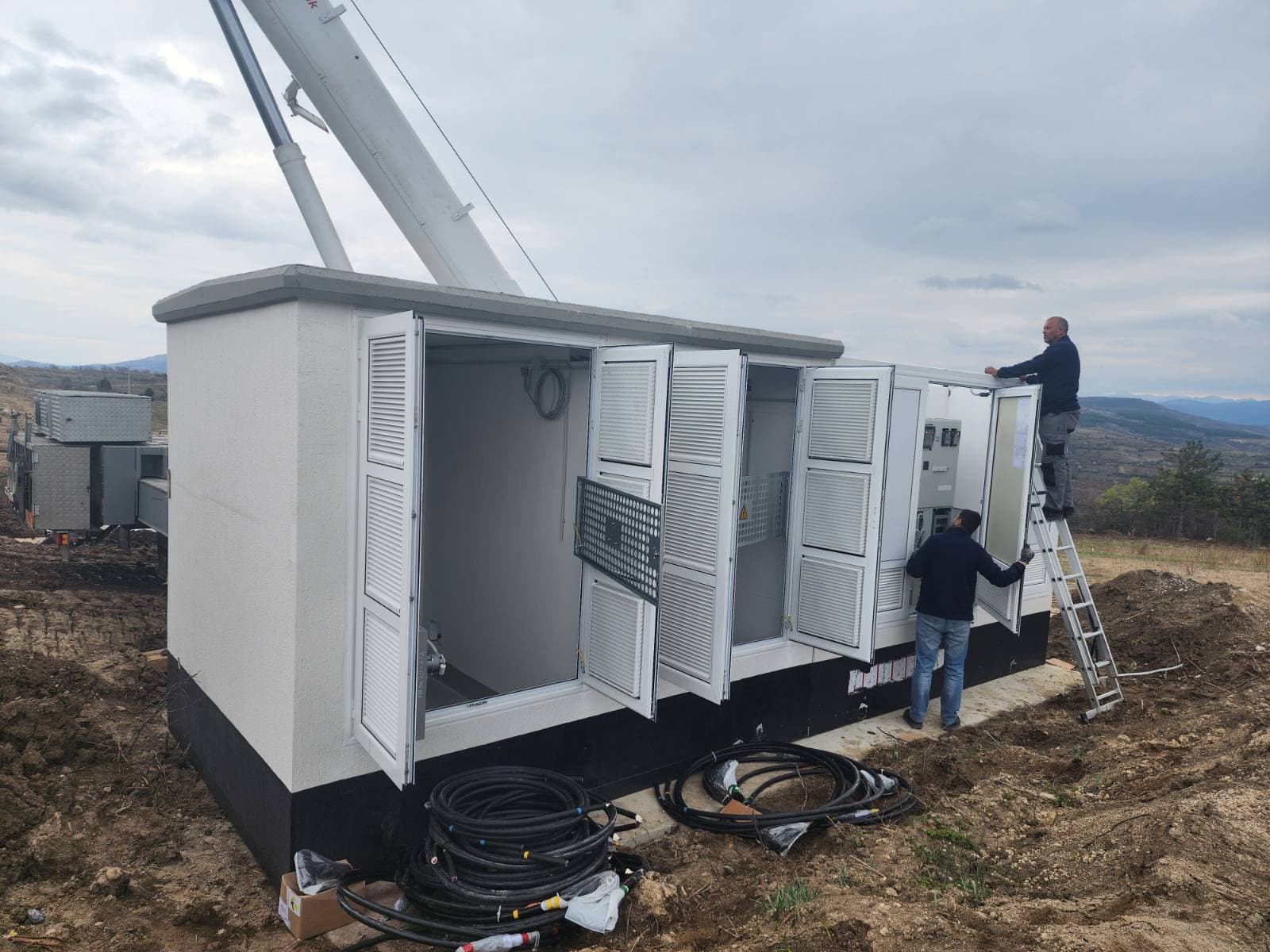 PV трафостаница и мрежна инфраструктура